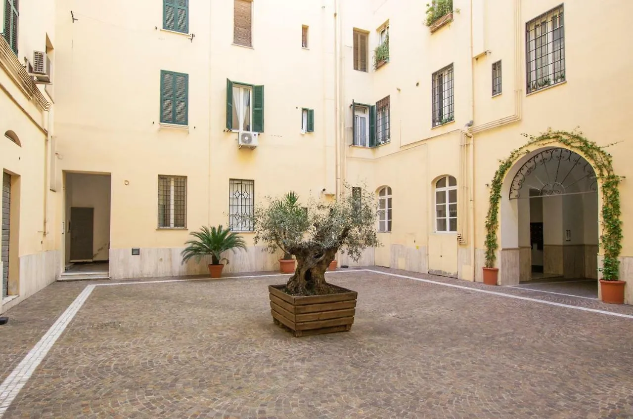 Apartment La Romantica Al Colosseo Italy